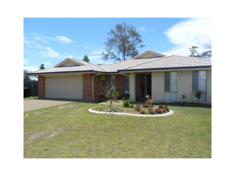 11 Golden Grove Ct, Eli Waters QLD 4655