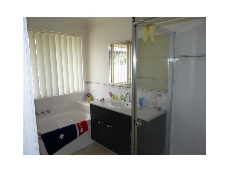 11 Golden Grove Ct, Eli Waters QLD 4655