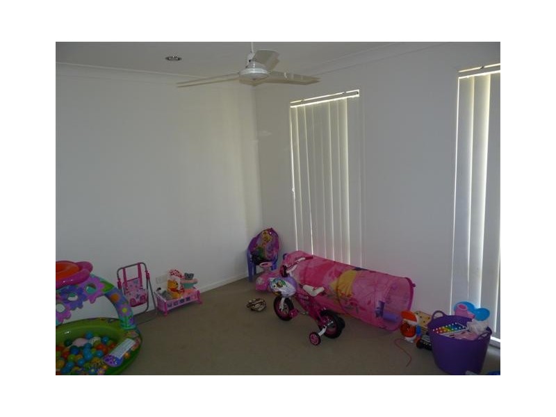 11 Golden Grove Ct, Eli Waters QLD 4655