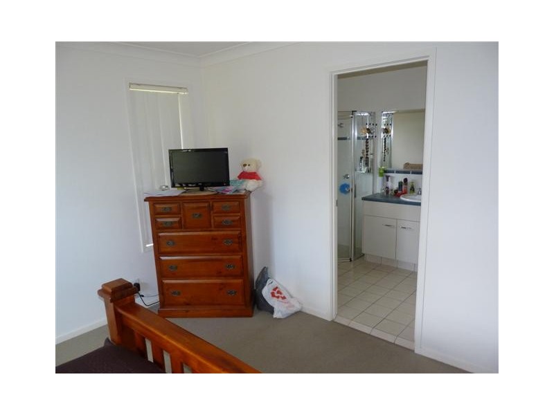 11 Golden Grove Ct, Eli Waters QLD 4655