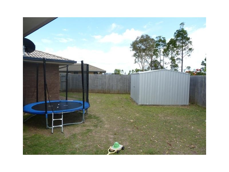 11 Golden Grove Ct, Eli Waters QLD 4655