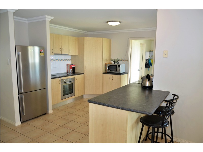 17 Isis Ct, Eli Waters QLD 4655