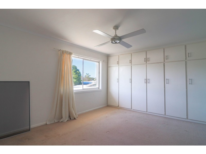 43 Richard Street, Urangan QLD 4655