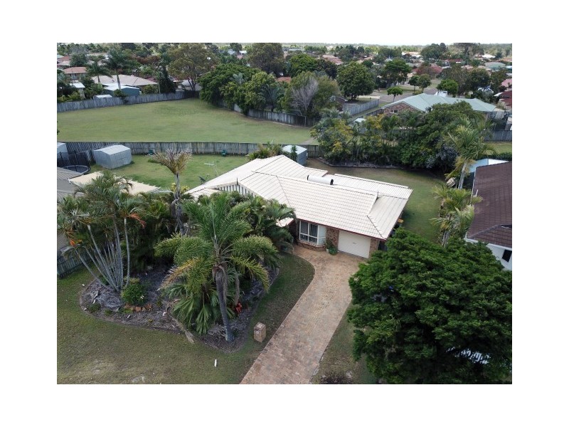 15 Thornbill Dr, Eli Waters QLD 4655