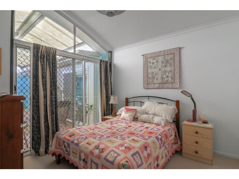 9 Whimbrel Grove, Eli Waters QLD 4655