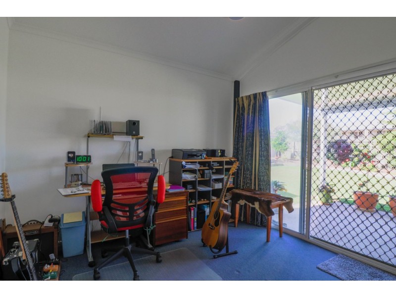 9 Whimbrel Grove, Eli Waters QLD 4655
