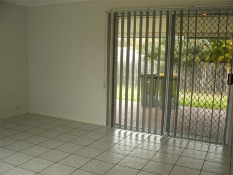 14 Ivybird Court, Torquay QLD 4655