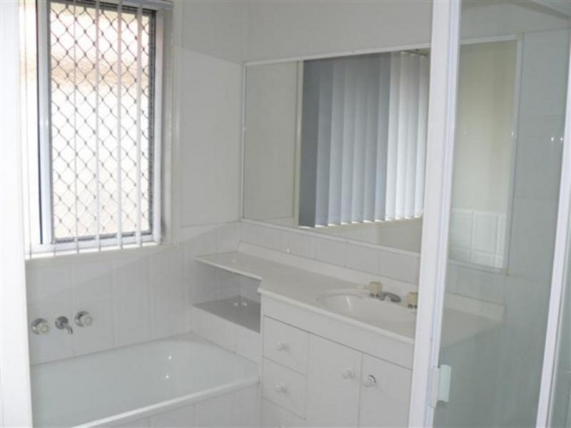 14 Ivybird Court, Torquay QLD 4655