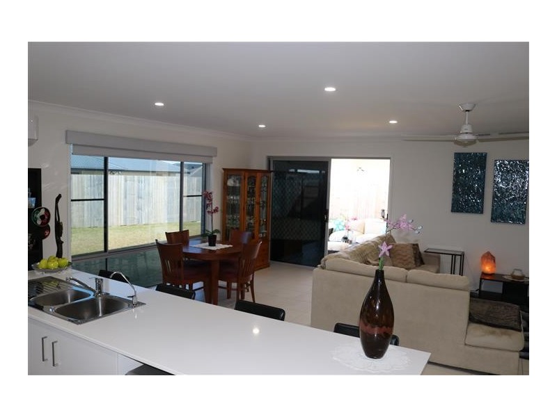 33 O’Connell Parade, Urraween QLD 4655