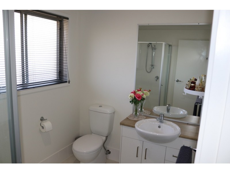 33 O’Connell Parade, Urraween QLD 4655