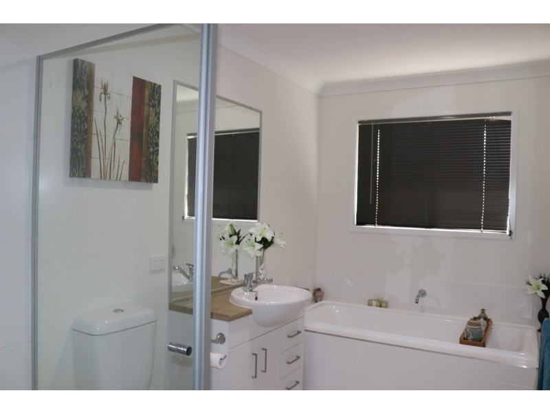 33 O’Connell Parade, Urraween QLD 4655