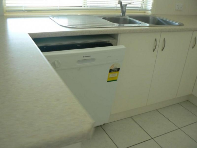 4 Westminster Court, Kawungan QLD 4655