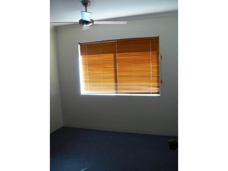 Unit 8, 10 McKean Road, Scarness QLD 4655