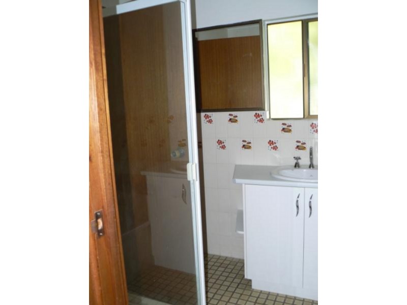 Unit 8, 10 McKean Road, Scarness QLD 4655