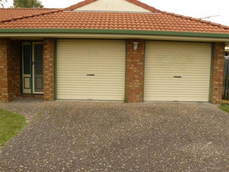 74 Hansen ST, Urangan QLD 4655