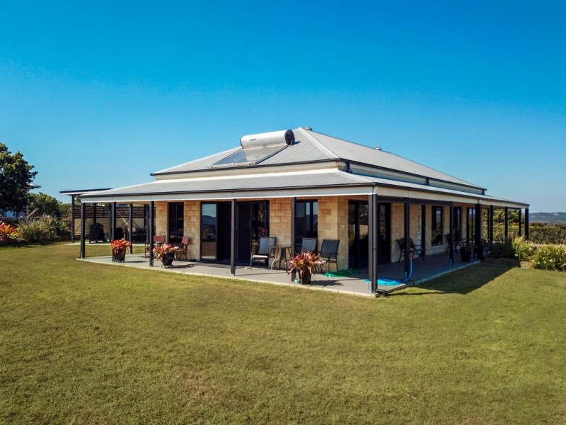 2-6 Highland Place, Craignish QLD 4655