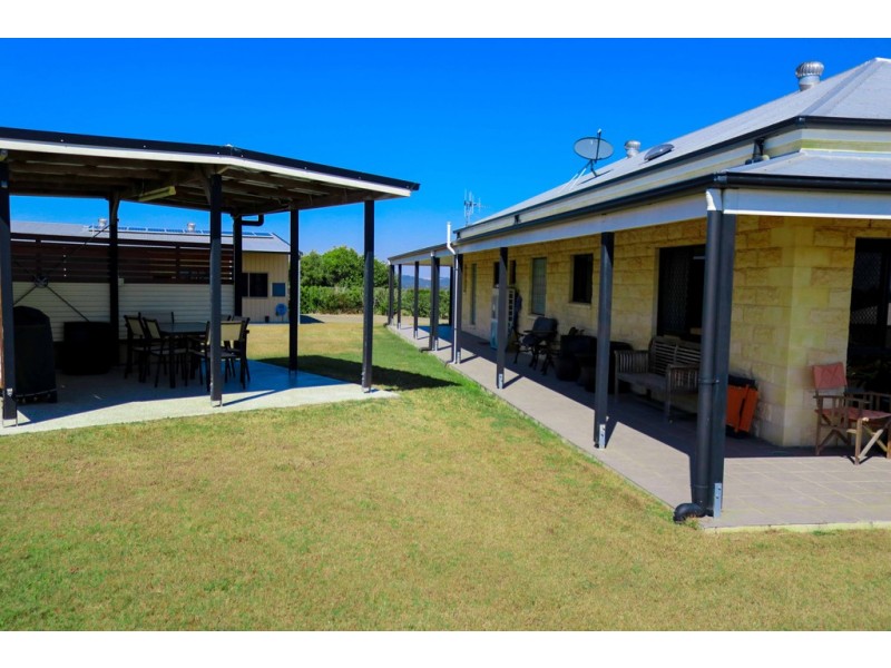 2-6 Highland Place, Craignish QLD 4655