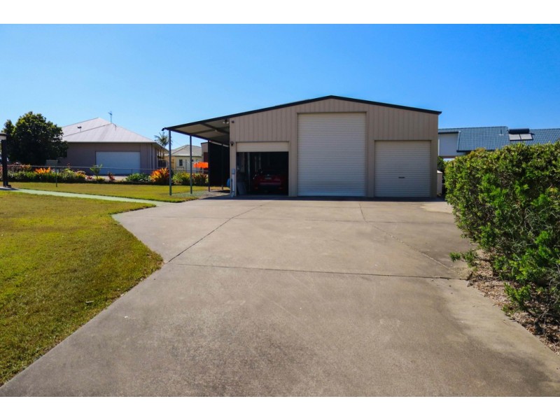 2-6 Highland Place, Craignish QLD 4655