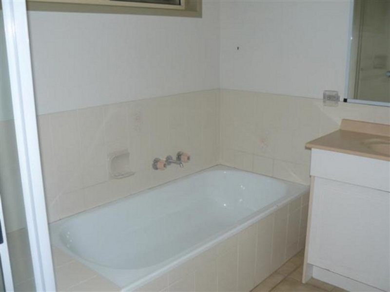 1 Ripley Avenue, Pialba QLD 4655