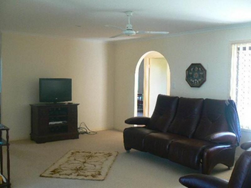 37 Wide Bay Drive, Eli Waters QLD 4655