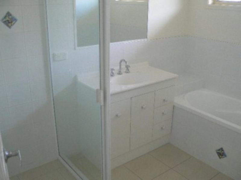 Unit 2/34 Yarrilee Circuit, Eli Waters QLD 4655