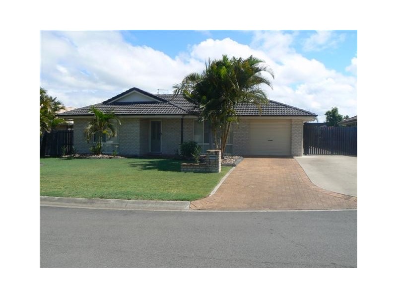 6 King Richard Court, Urangan QLD 4655