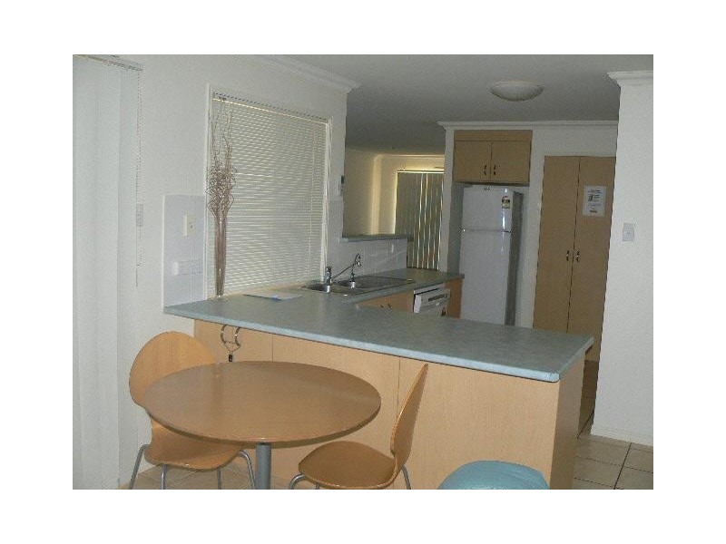 6 King Richard Court, Urangan QLD 4655