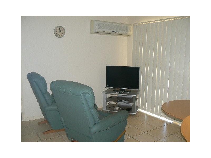 6 King Richard Court, Urangan QLD 4655