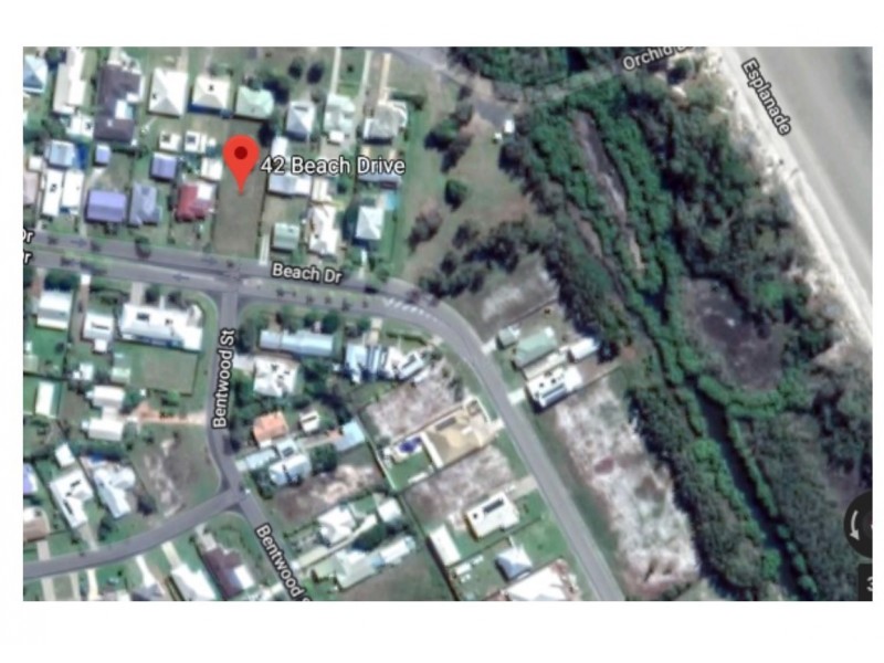 42 Beach Drive, Burrum Heads QLD 4659