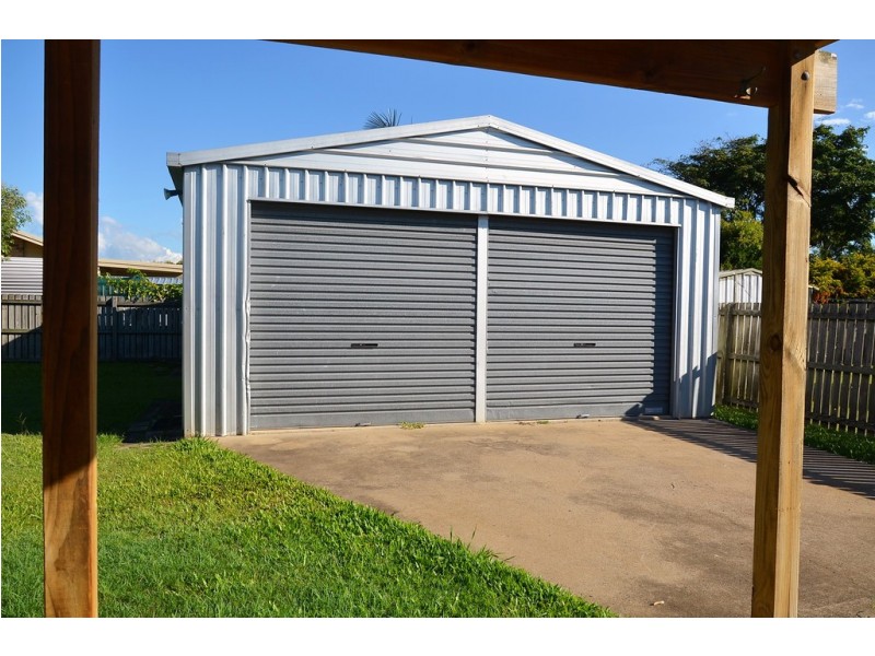 5 Burton Court, Point Vernon QLD 4655