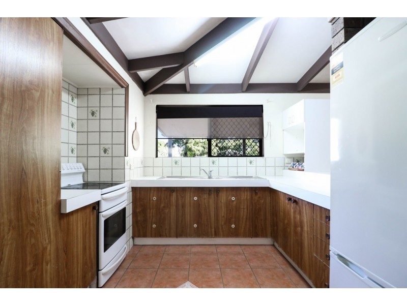 16 Mylne Court, Torquay QLD 4655