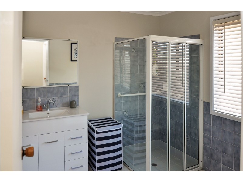 3 Palera Court, Point Vernon QLD 4655
