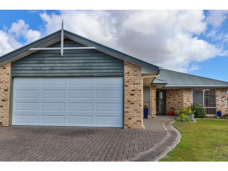 17 Surrey Court, Kawungan QLD 4655