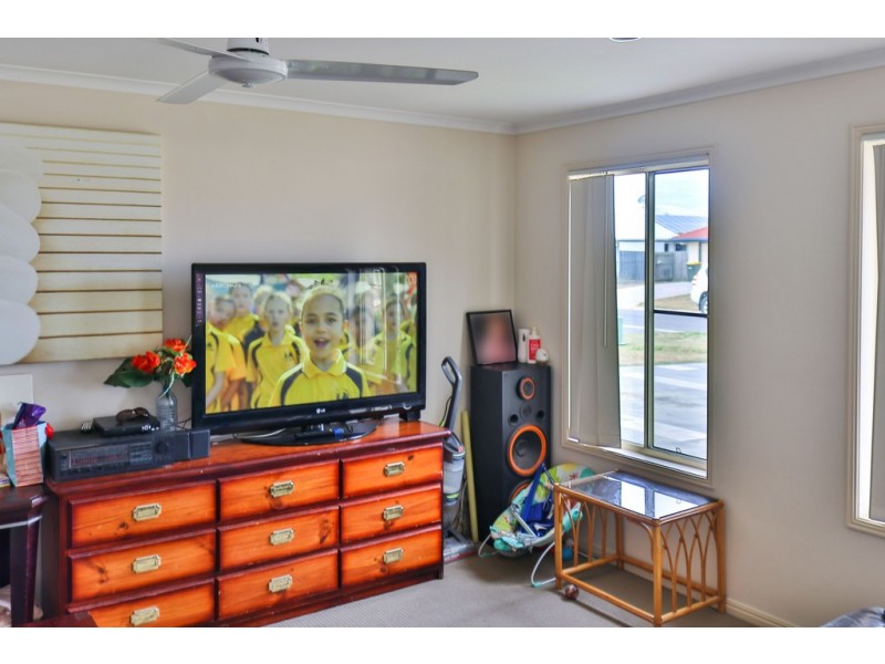 46 Bounty Circuit, Eli Waters QLD 4655