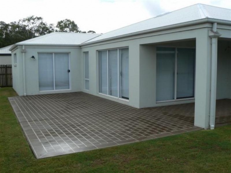 3 Captain Cook Street, Urraween QLD 4655