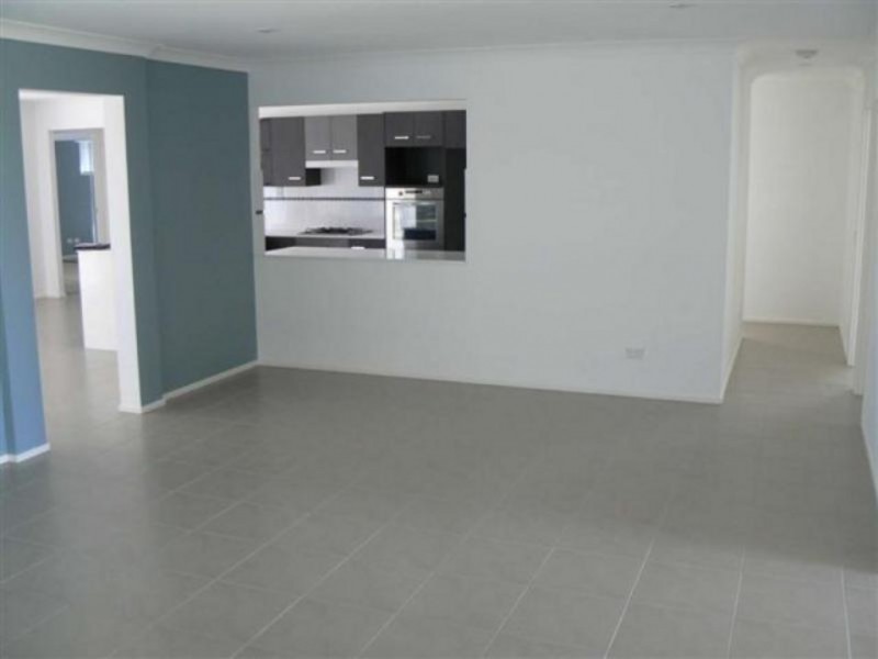 3 Captain Cook Street, Urraween QLD 4655