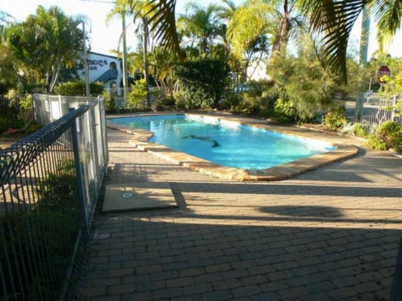 4/99 Cypress Torquay, Torquay QLD 4655