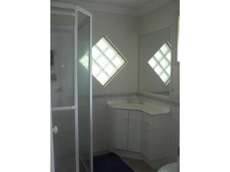 7 Boleyn Place, Torquay QLD 4655