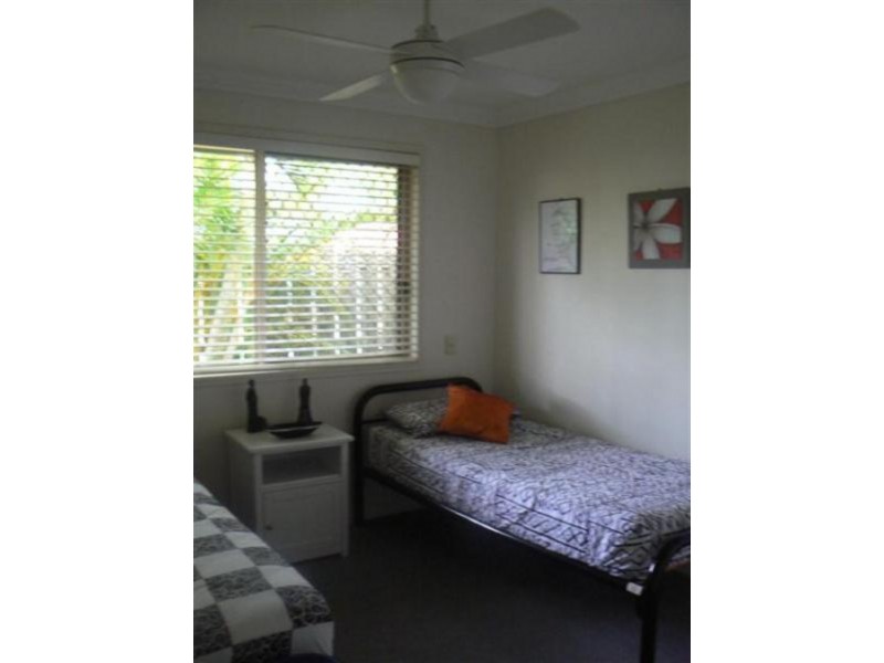 7 Boleyn Place, Torquay QLD 4655