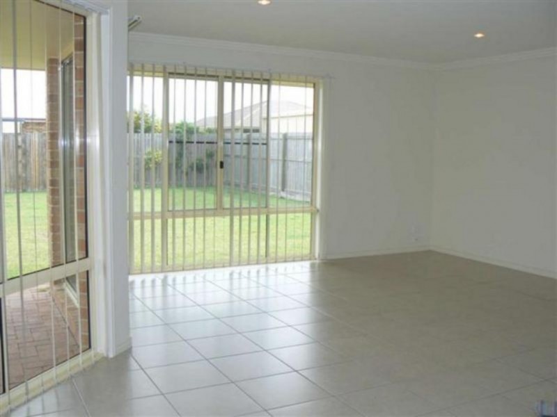27 Cromdale Circuit, Kawungan QLD 4655