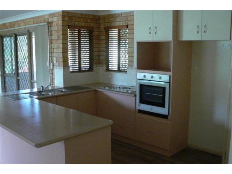 26 Island View, Urangan QLD 4655