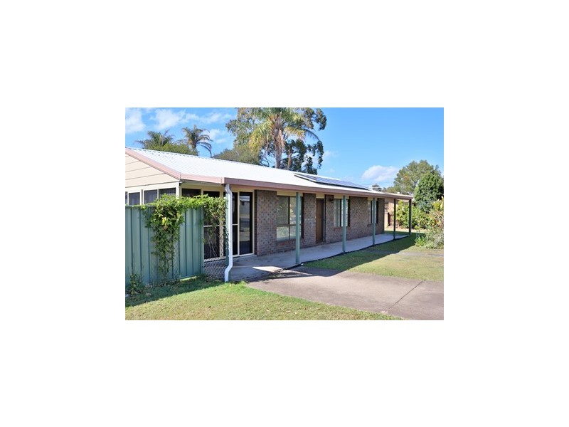 14 Herbert Street, Urangan QLD 4655