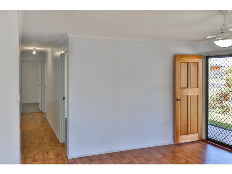 14 Herbert Street, Urangan QLD 4655