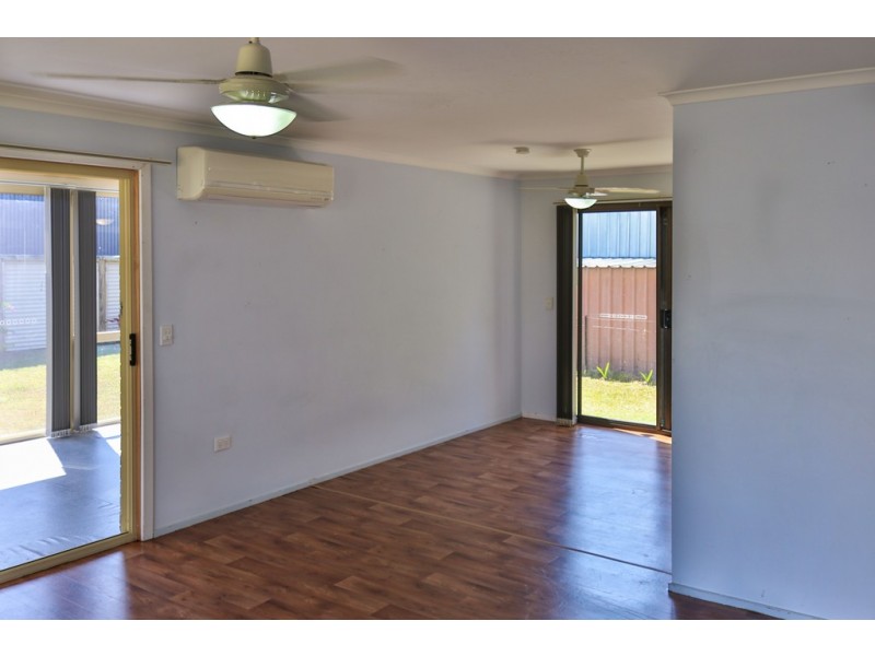 14 Herbert Street, Urangan QLD 4655