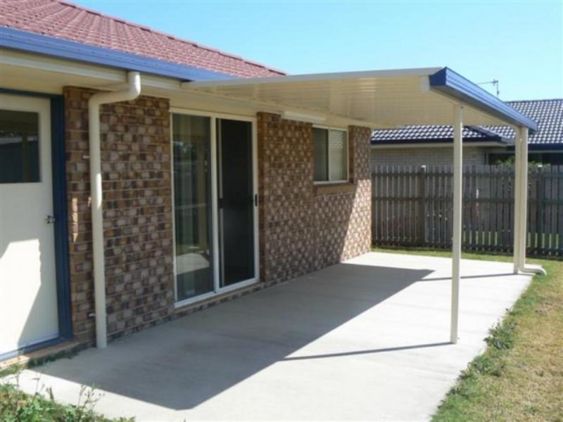 16 Topaz Circuit, Urangan QLD 4655