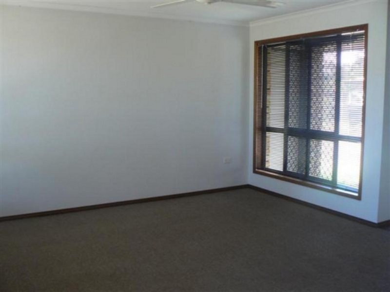 30 South Street, Urangan QLD 4655