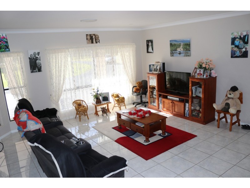 157 Condor Dr, Sunshine Acres QLD 4655