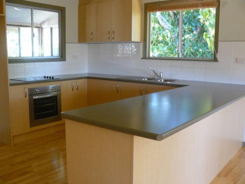 33 Totness Street, Torquay QLD 4655