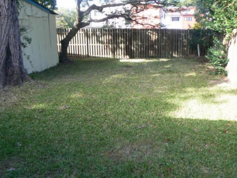33 Totness Street, Torquay QLD 4655