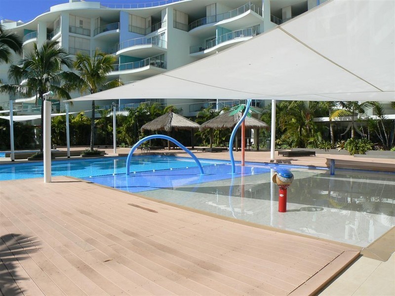 Unit 101/569 Esplanade, Urangan QLD 4655